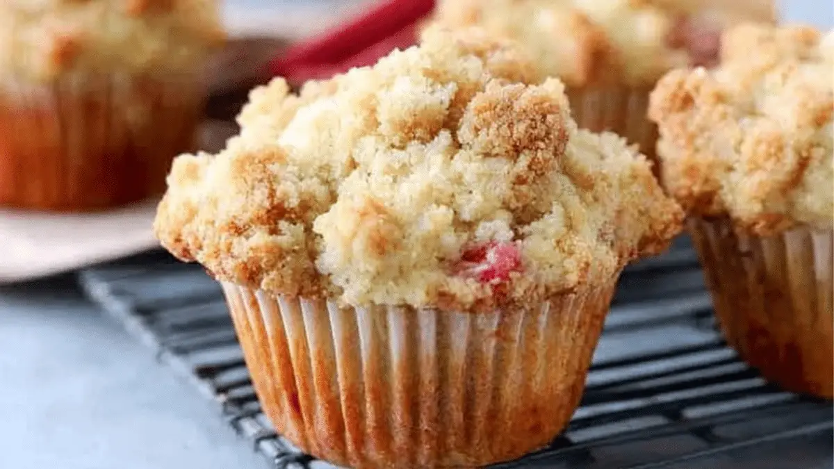 Master Moist & Tangy Rhubarb Muffins: The Ultimate Recipe